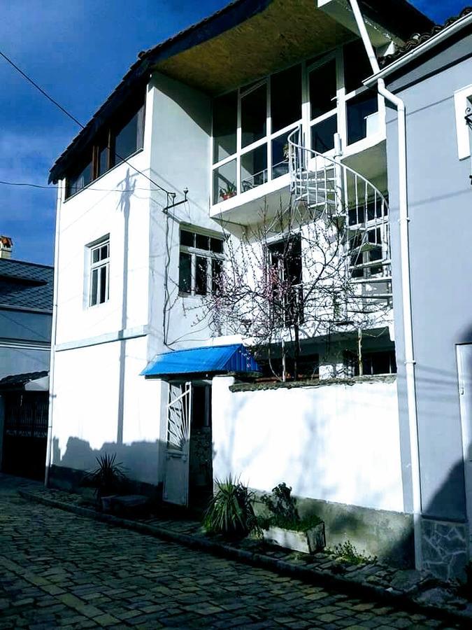 Cozy Loft Apartment Korce Exterior photo