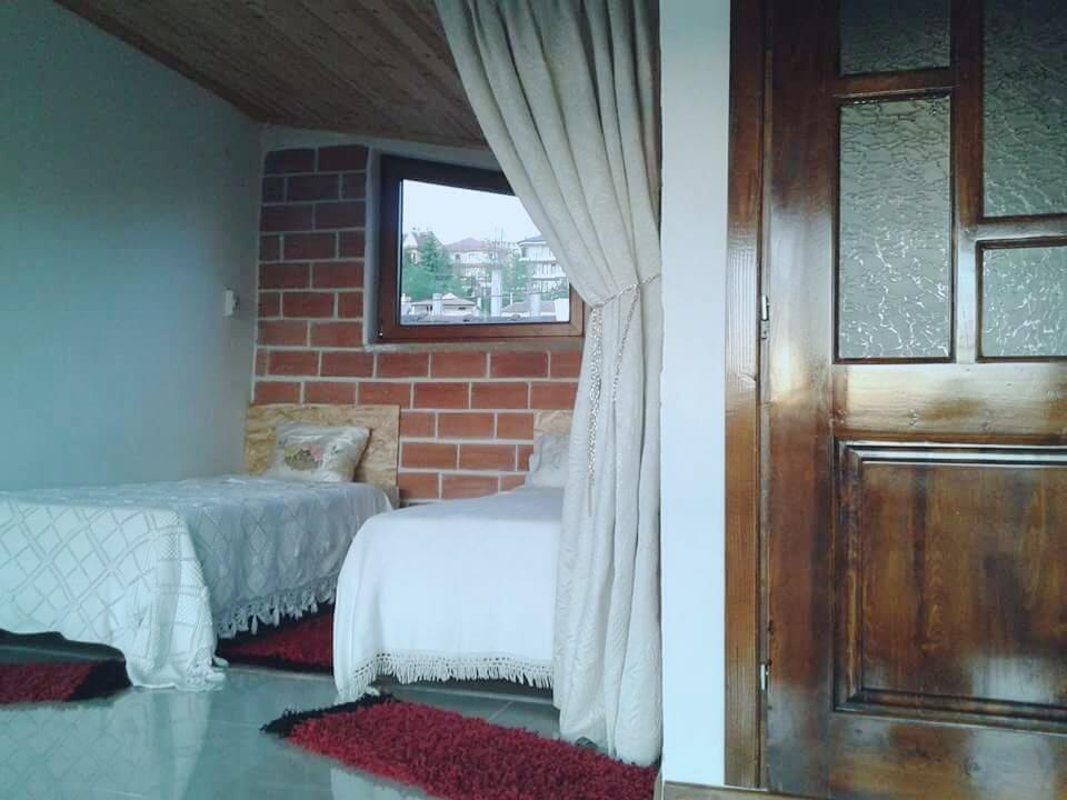 Cozy Loft Apartment Korce Exterior photo